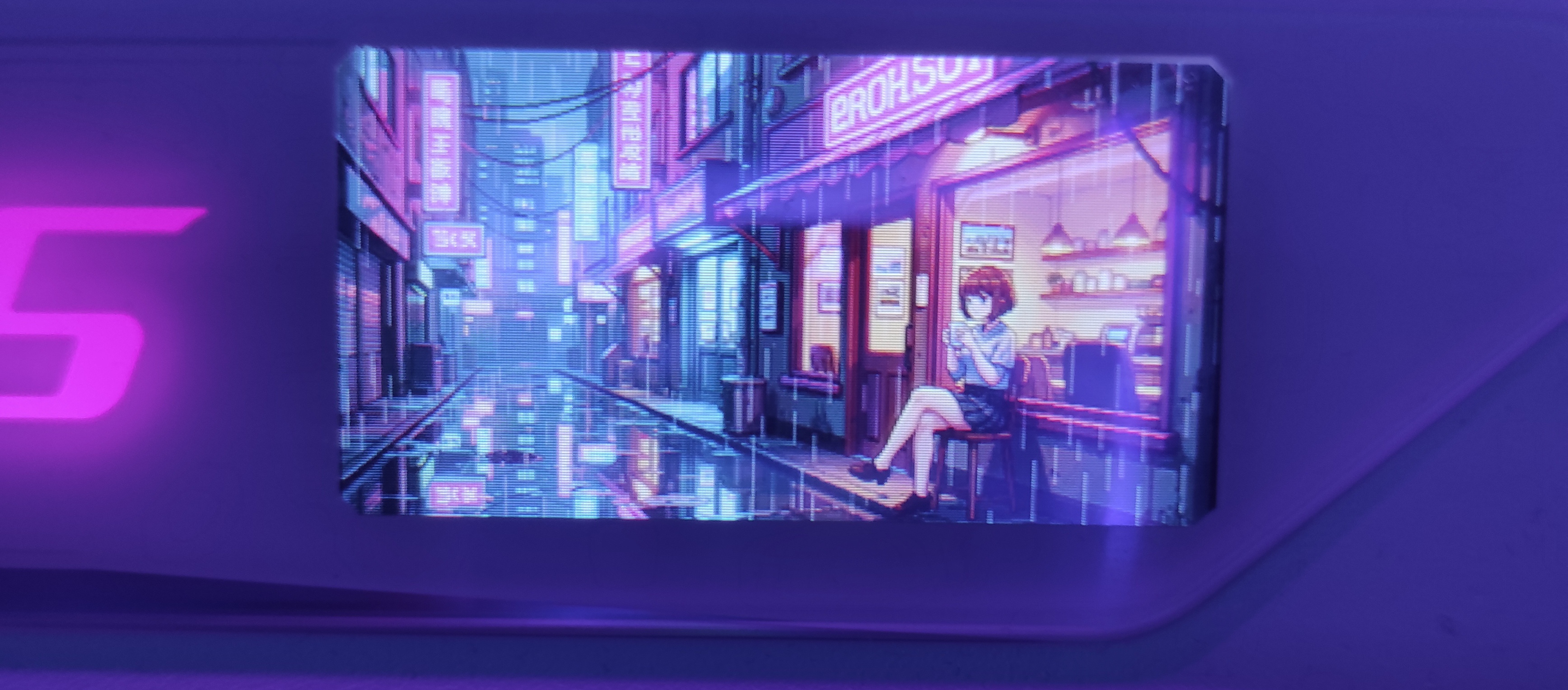 AORUS LCD panel showing full custom media after repair